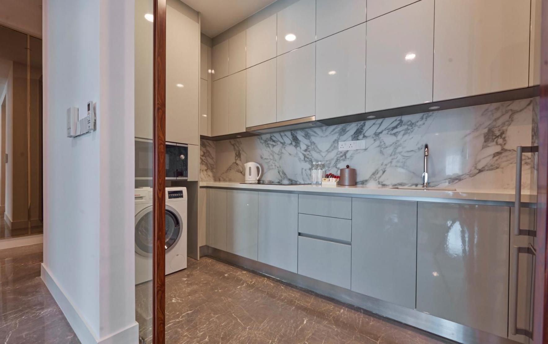 The Face Style Hotel クアラルンプール エクステリア 写真 A modern laundry room